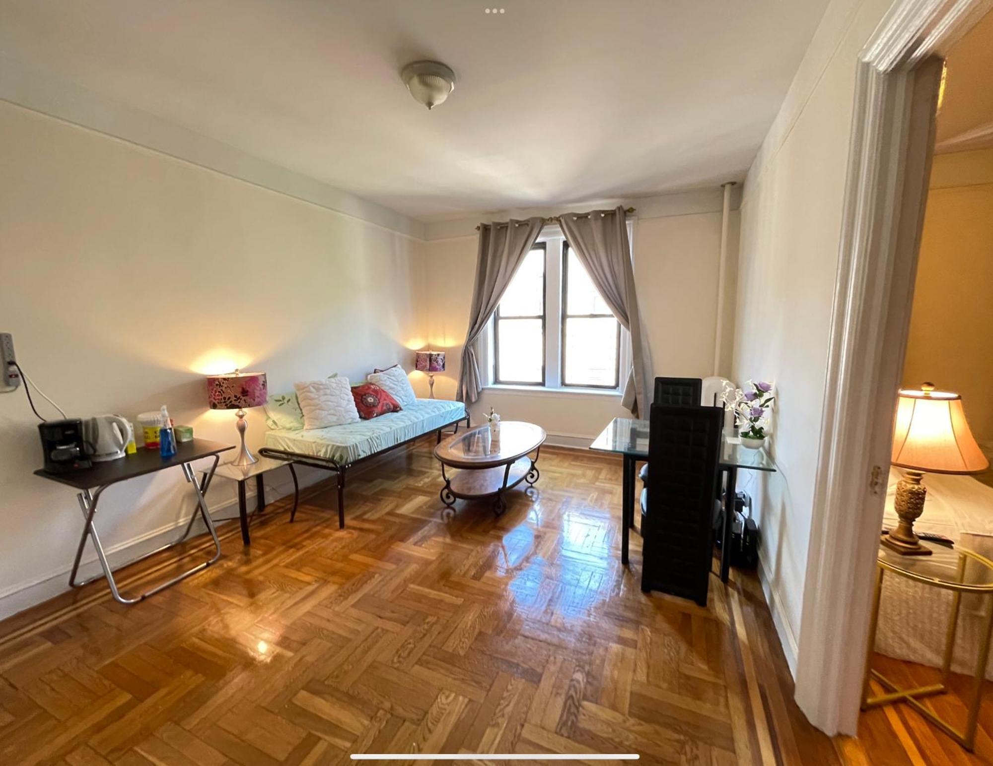 The Manhattan Central Park Times Square Homestay New York