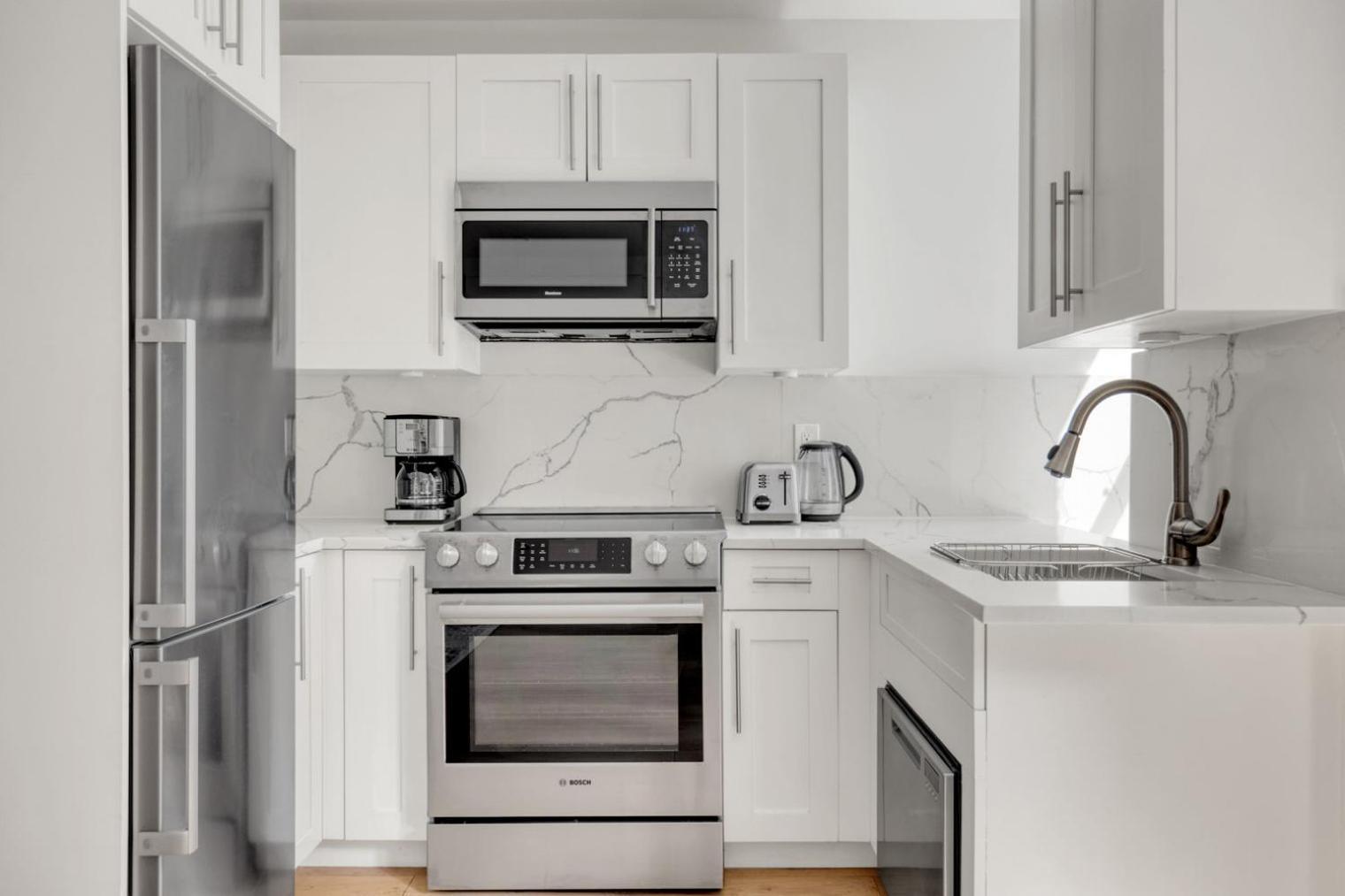 Midtown 1br W Doorman Wd Nr Grand Nyc-778 New York
