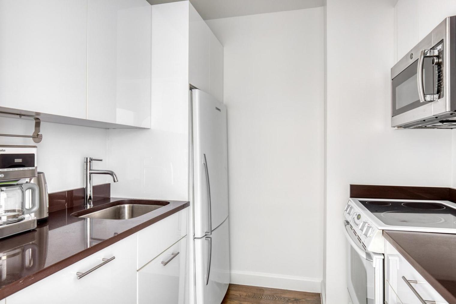 Uws 1br W Doorman Elevator Nr Park Nyc-777 Apartment *