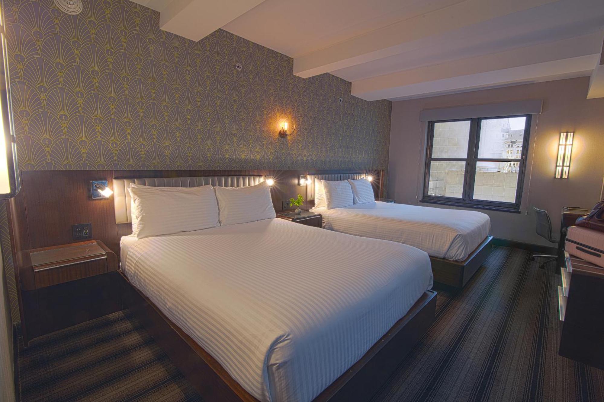 Edison Times Square Hotel 4*
