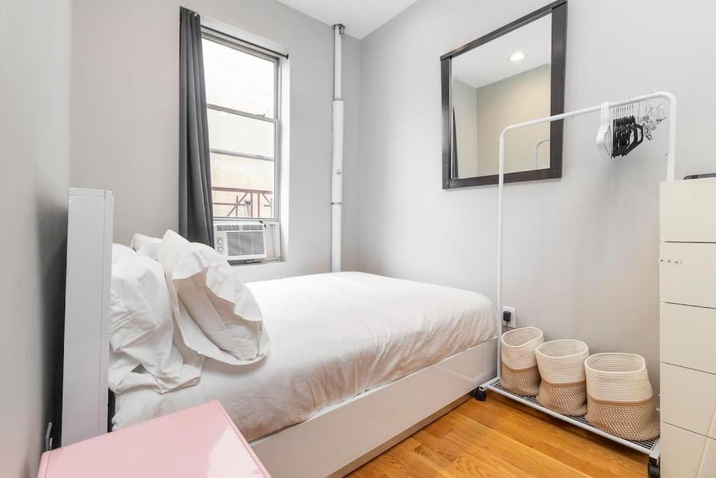 Renovated Lower East Side 2br 1ba 5 Min Walk To Soho! Apartment New York