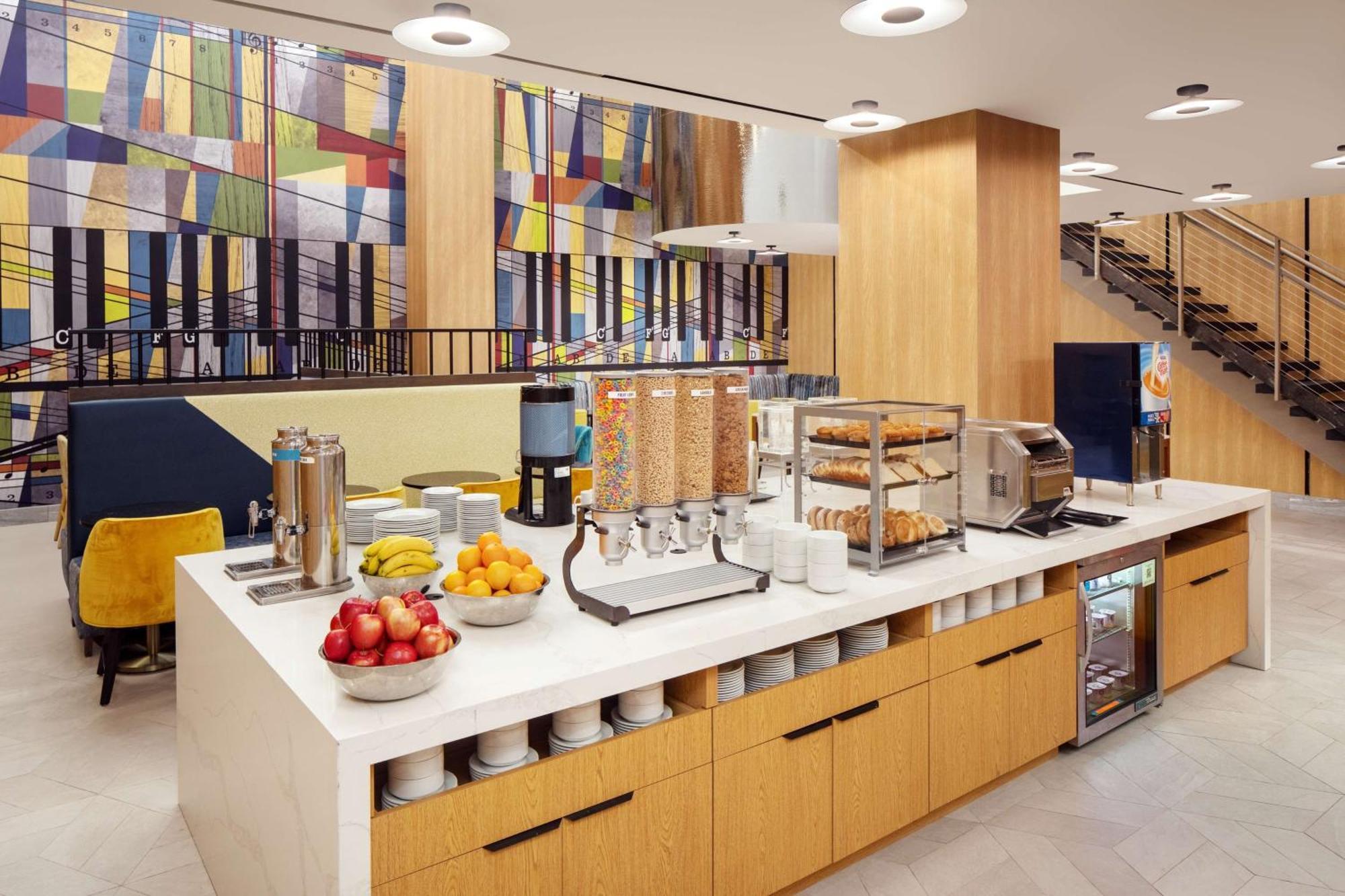 Hampton By Hilton Times Square Hotel