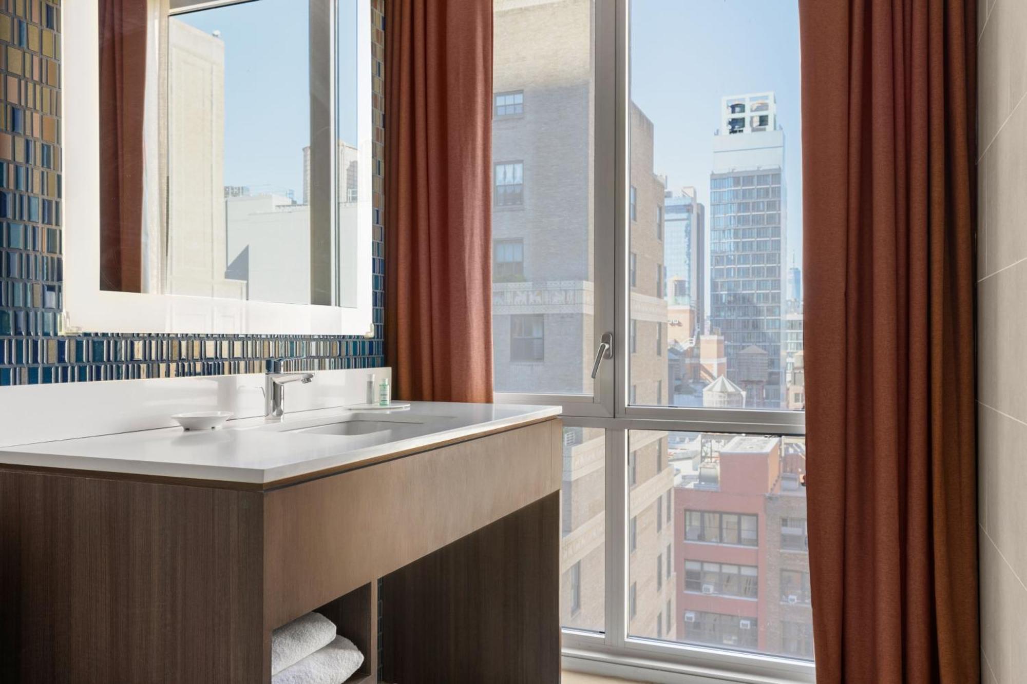 Hotel Courtyard By Marriott Manhattan/chelsea 4*
