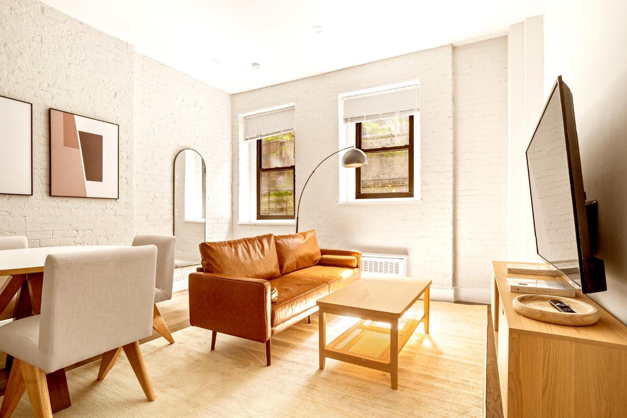 Upper Eastside 3bd 1ba Gem Apartment *