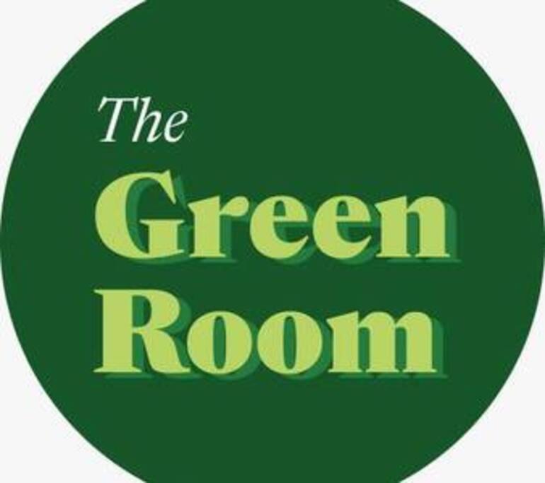 Apartment The Room: 70s Groove Themed *