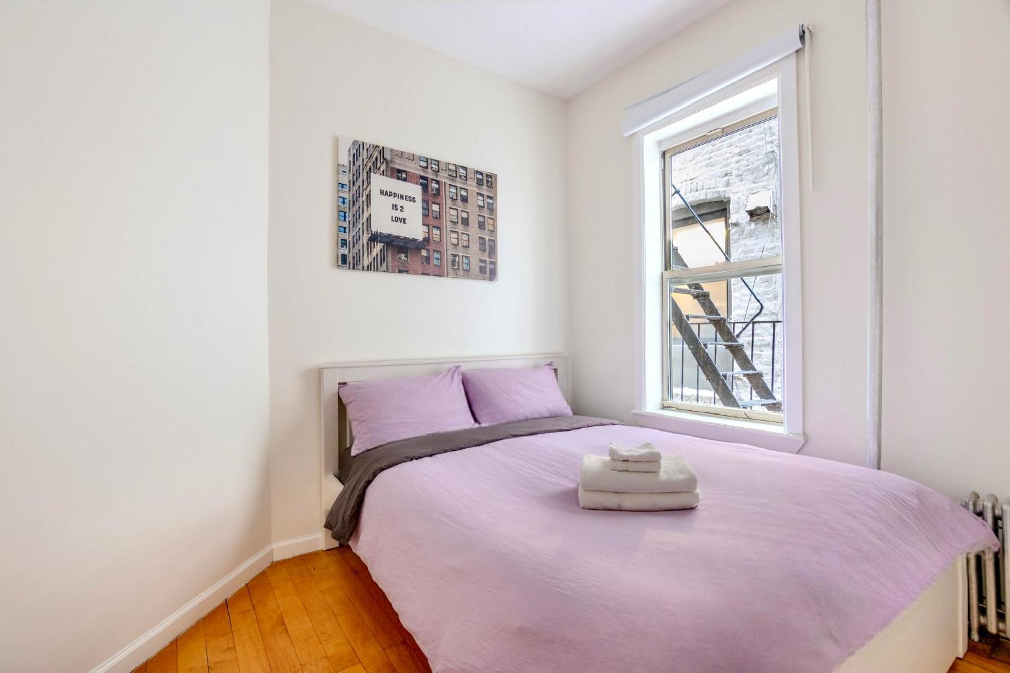 2 Bedroom Cozy Heaven In China Town Apartment