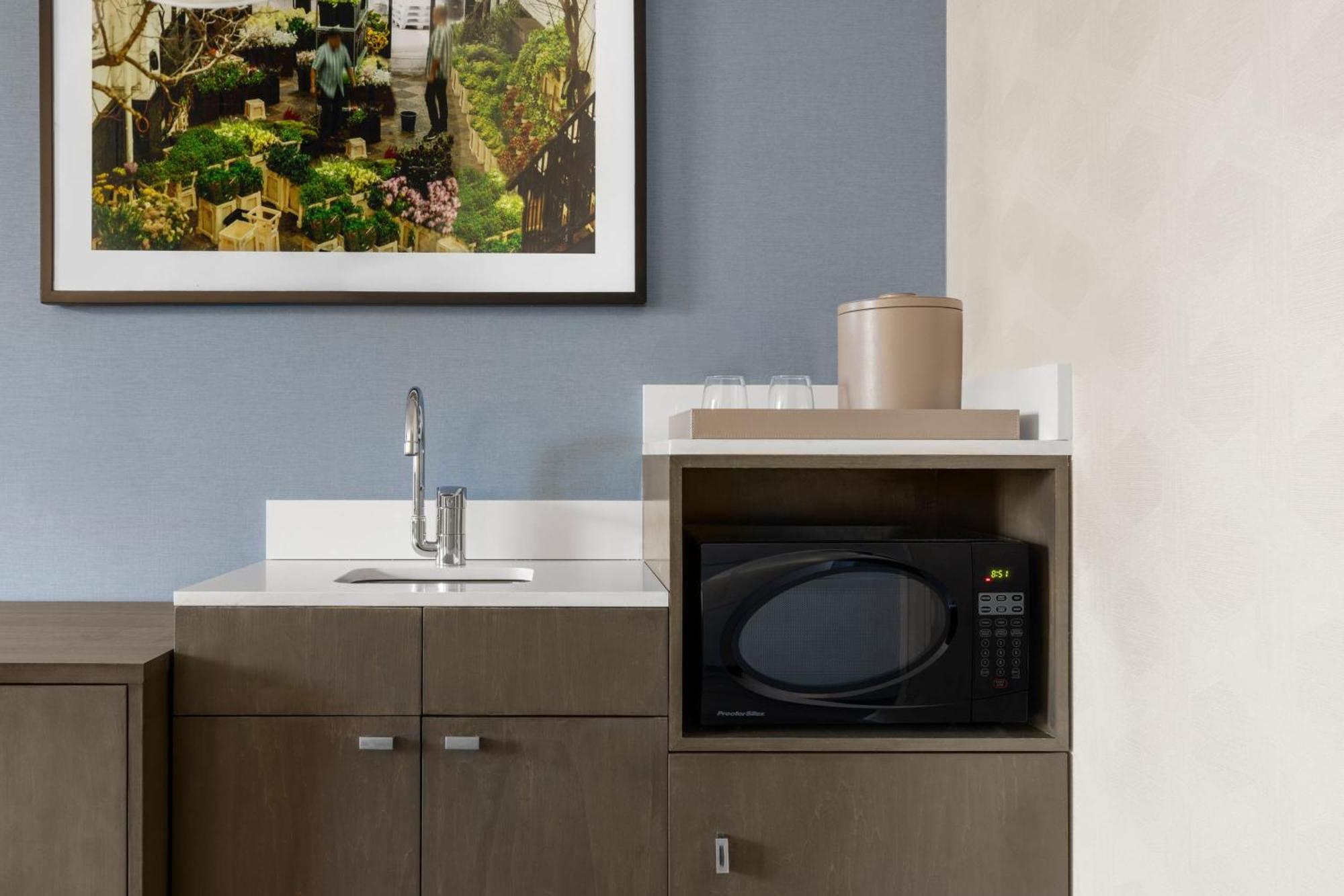 Courtyard By Marriott Manhattan/chelsea Hotel