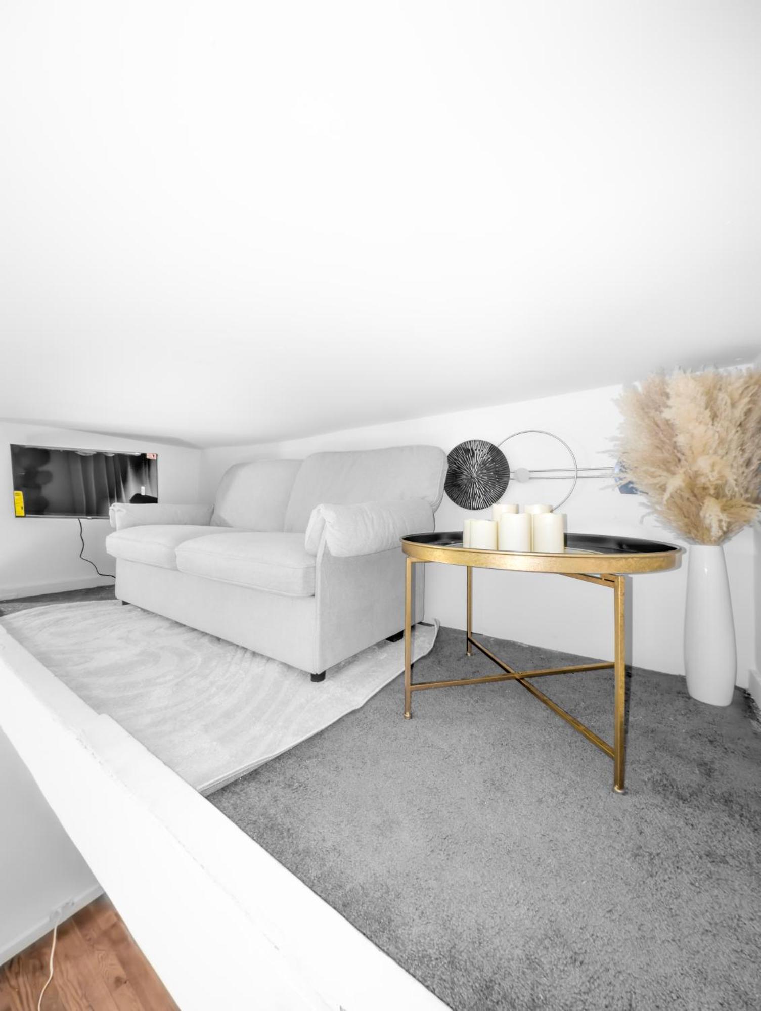 Midtown Luxe Retreat In The Heart Of City, Steps To Park, Subway & Bloomingdale Shopping Apartment *