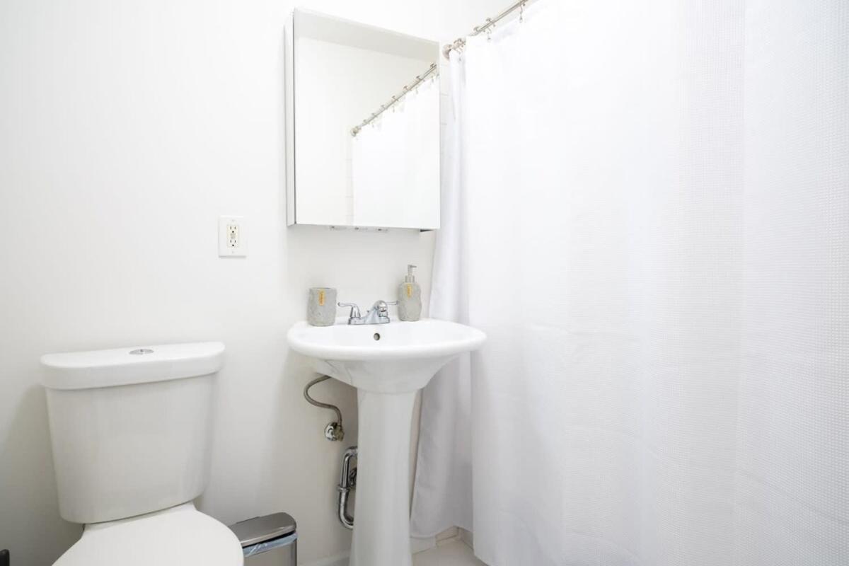49-3b Newly Renovated 2br Wd Midtown East * New York