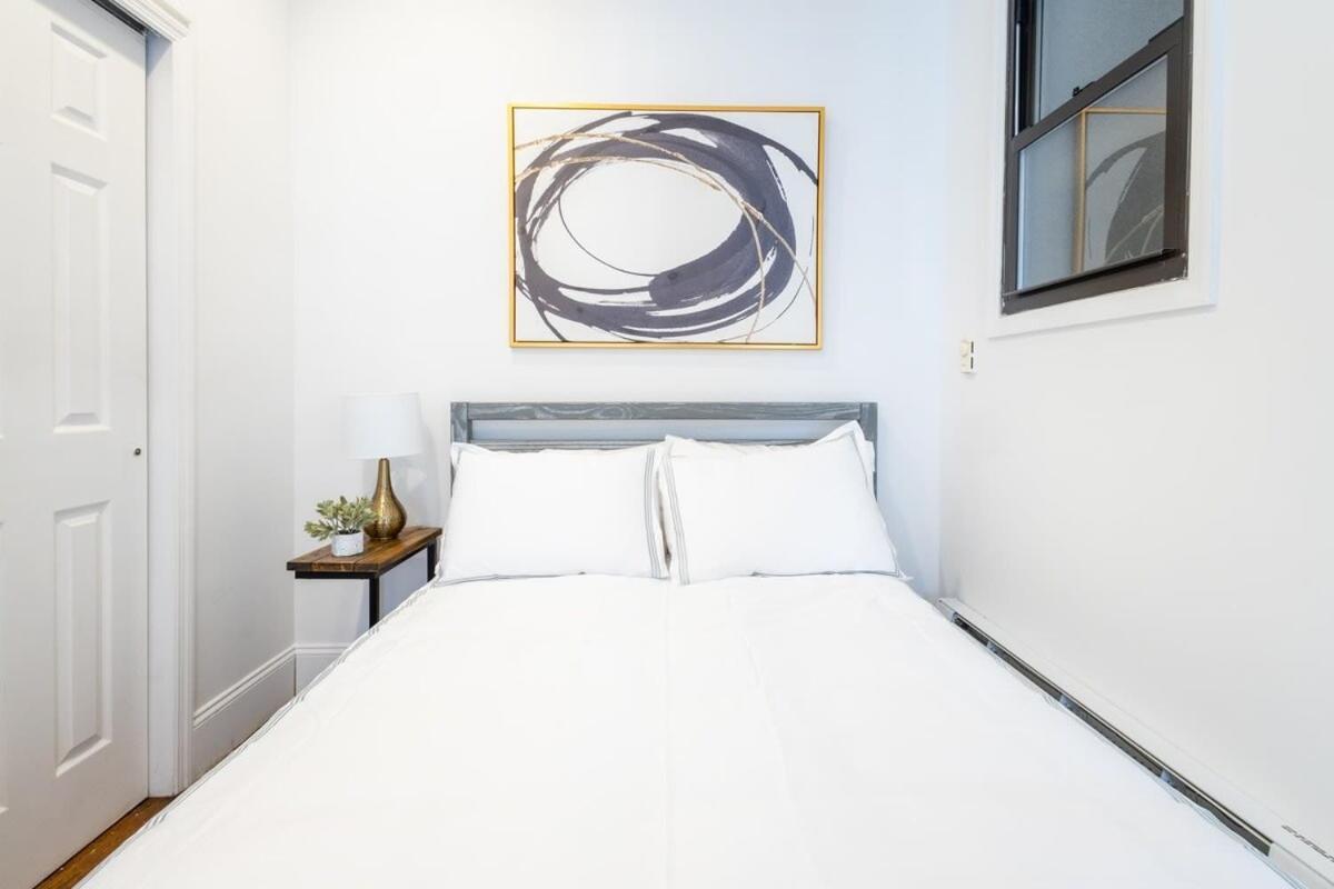 Apartment 69-5c Festive Comfort Brand New 1br Lower East Side Christmas Ready