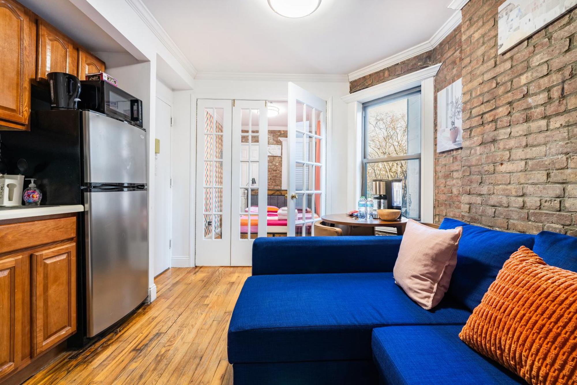 Apartment 2 Bedroom Unit In Lower Manhattan