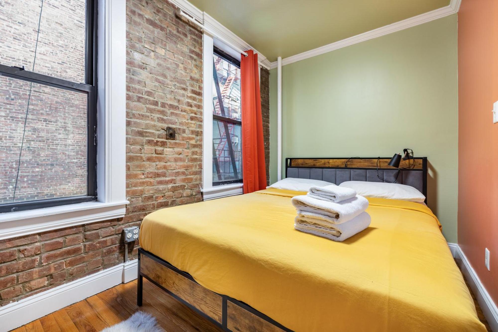 2 Bedroom Unit In Lower Manhattan Apartment