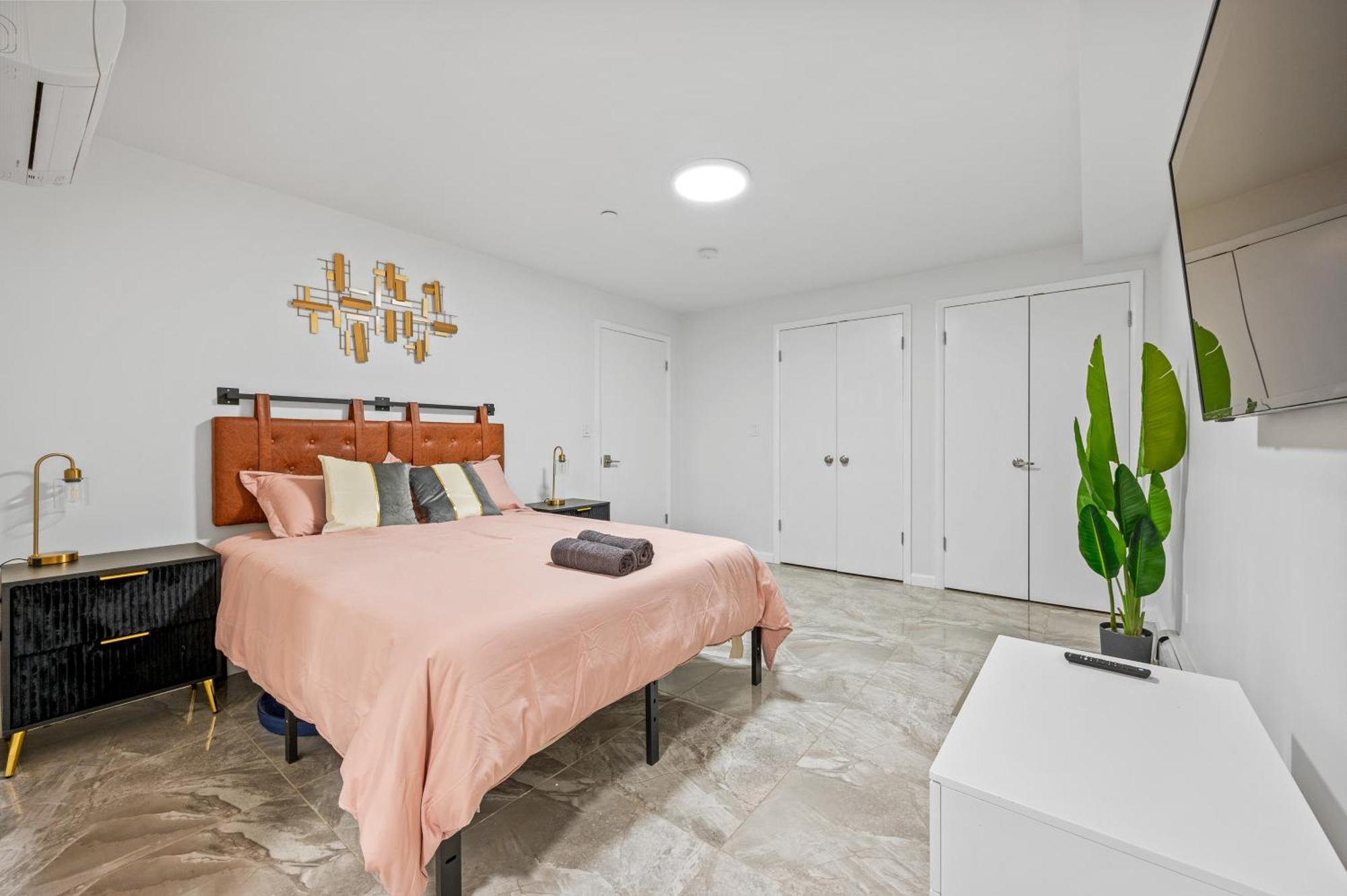 Hotel Upper East Side Luxury 3br 2b 1700 Square Feet