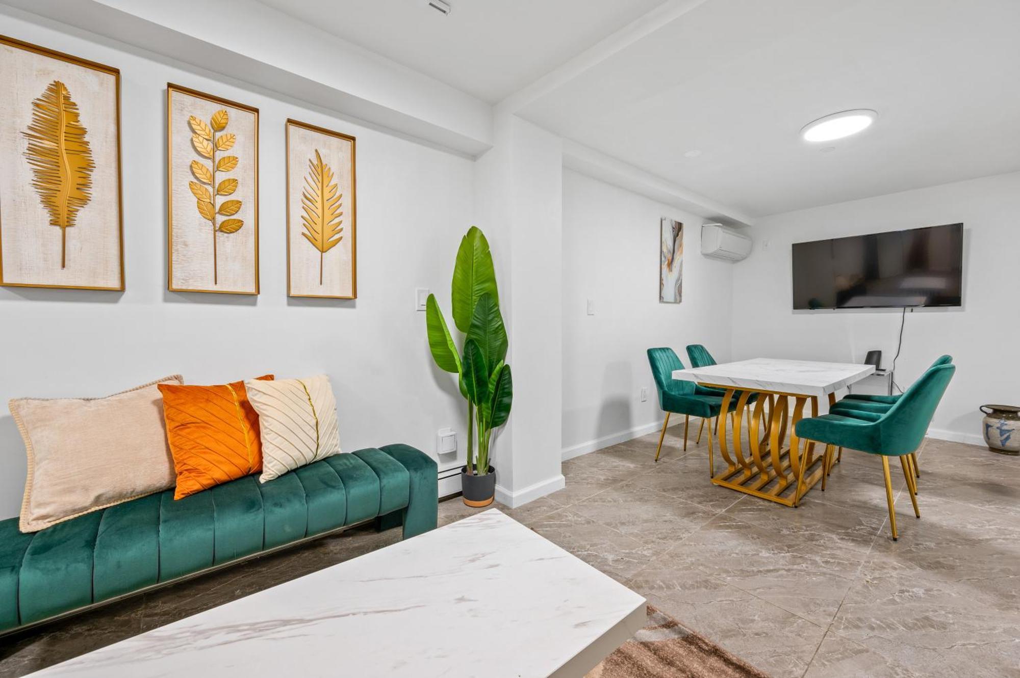 Upper East Side Luxury 3br 2b 1700 Square Feet