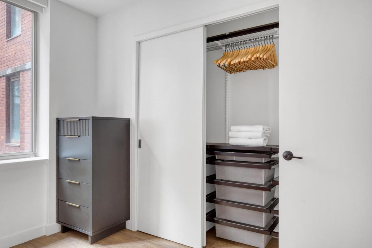Fidi 1br W Wd Doorman Elevator Roof Nyc-770 Apartment