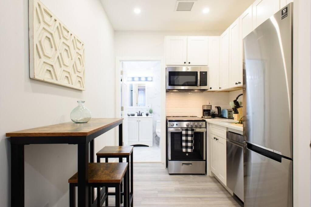 240-9 Luxury Prime Location W&d Apartment