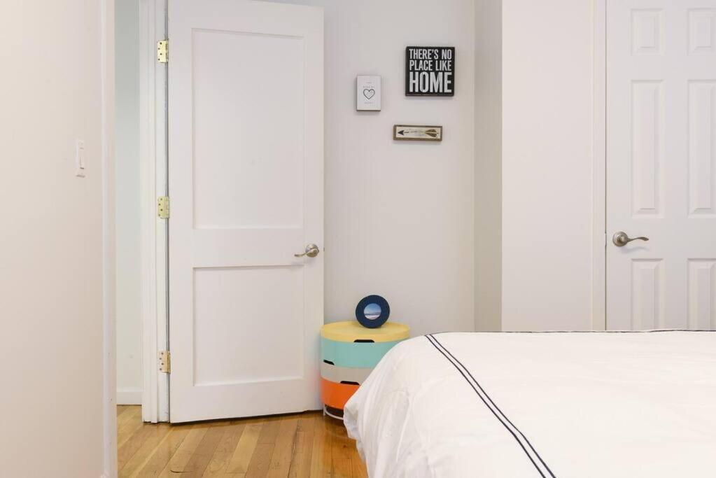 Apartment 109-1 Huge 3br Value - Nyc *