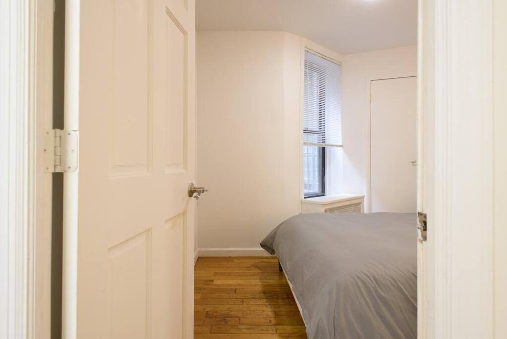Apartment 109-1 Huge 3br Value - Nyc *