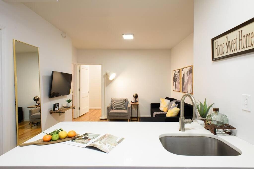 Apartment 109-1 Huge 3br Value - Nyc New York