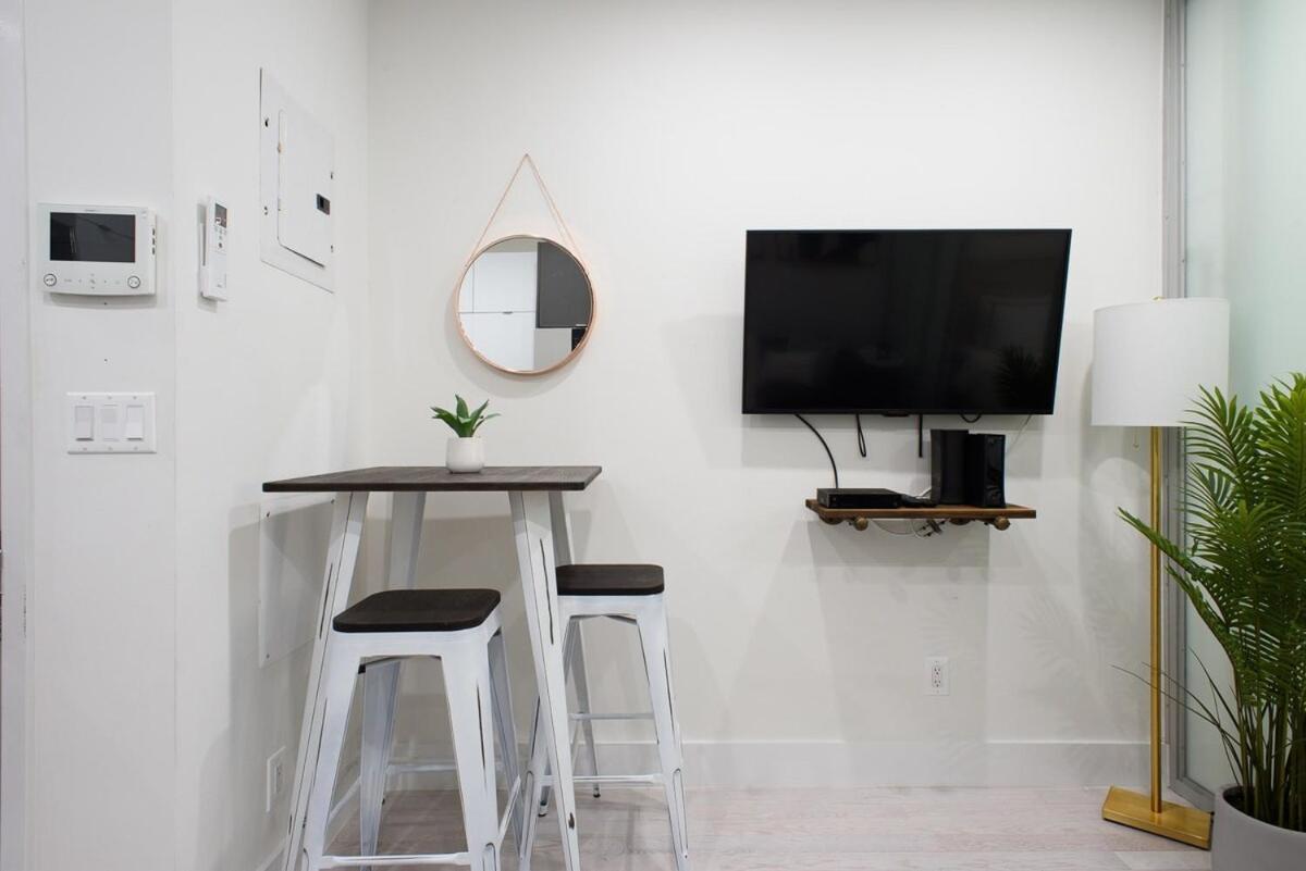 78-3b New Junior 1 Bedroom Prime Ues Wd In Unit Apartment New York
