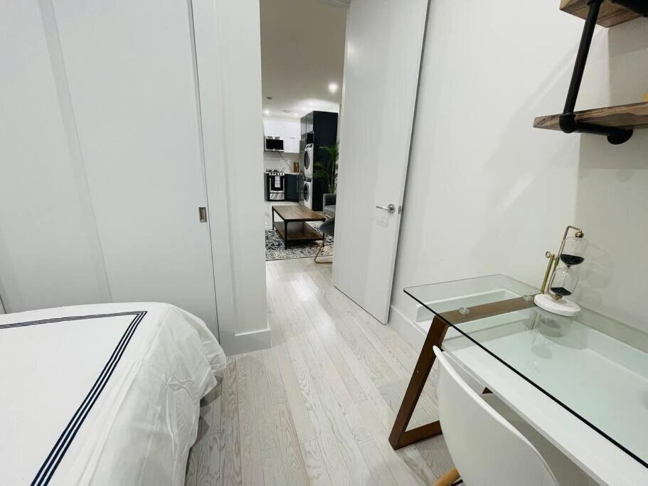 78-3a Luxury Brand New Modern 1br W&d * New York