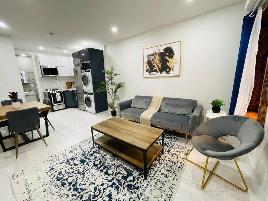 78-3a Luxury Brand New Modern 1br W&d * New York