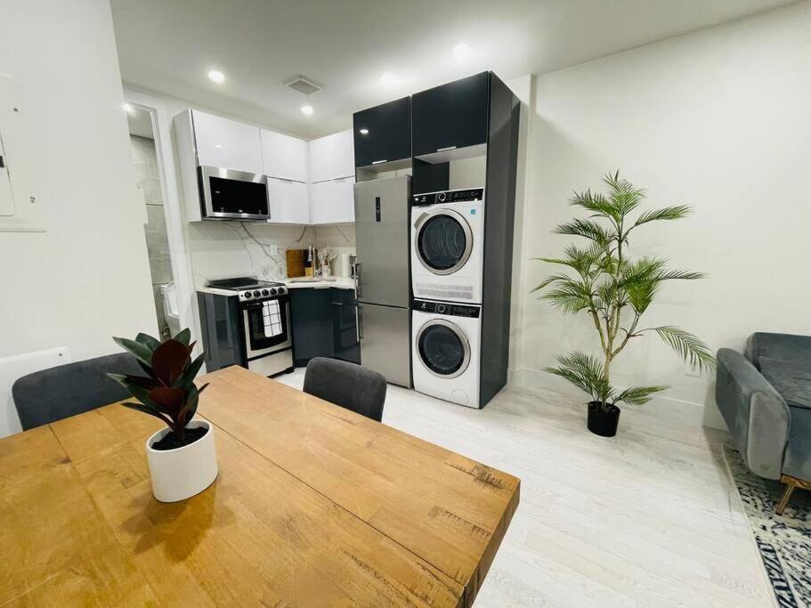 78-3a Luxury Brand New Modern 1br W&d