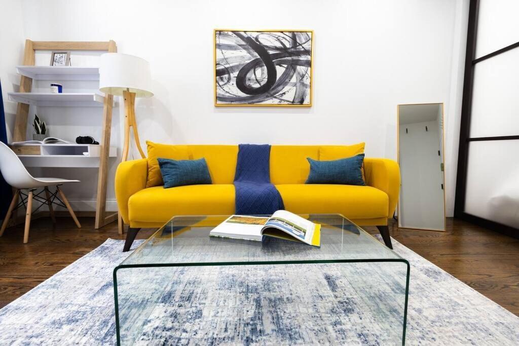 69-2d Stylish Lower East Side 1br Apartment