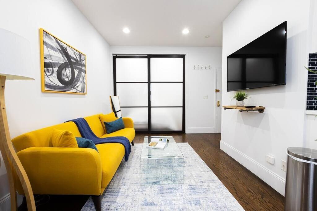 69-2d Stylish Lower East Side 1br *