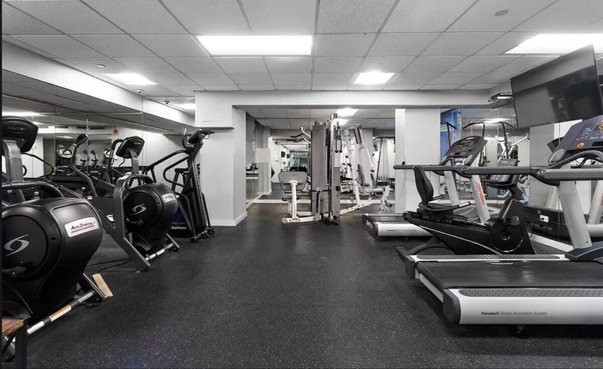 73-812 New Uws Doorman Gym Apartment