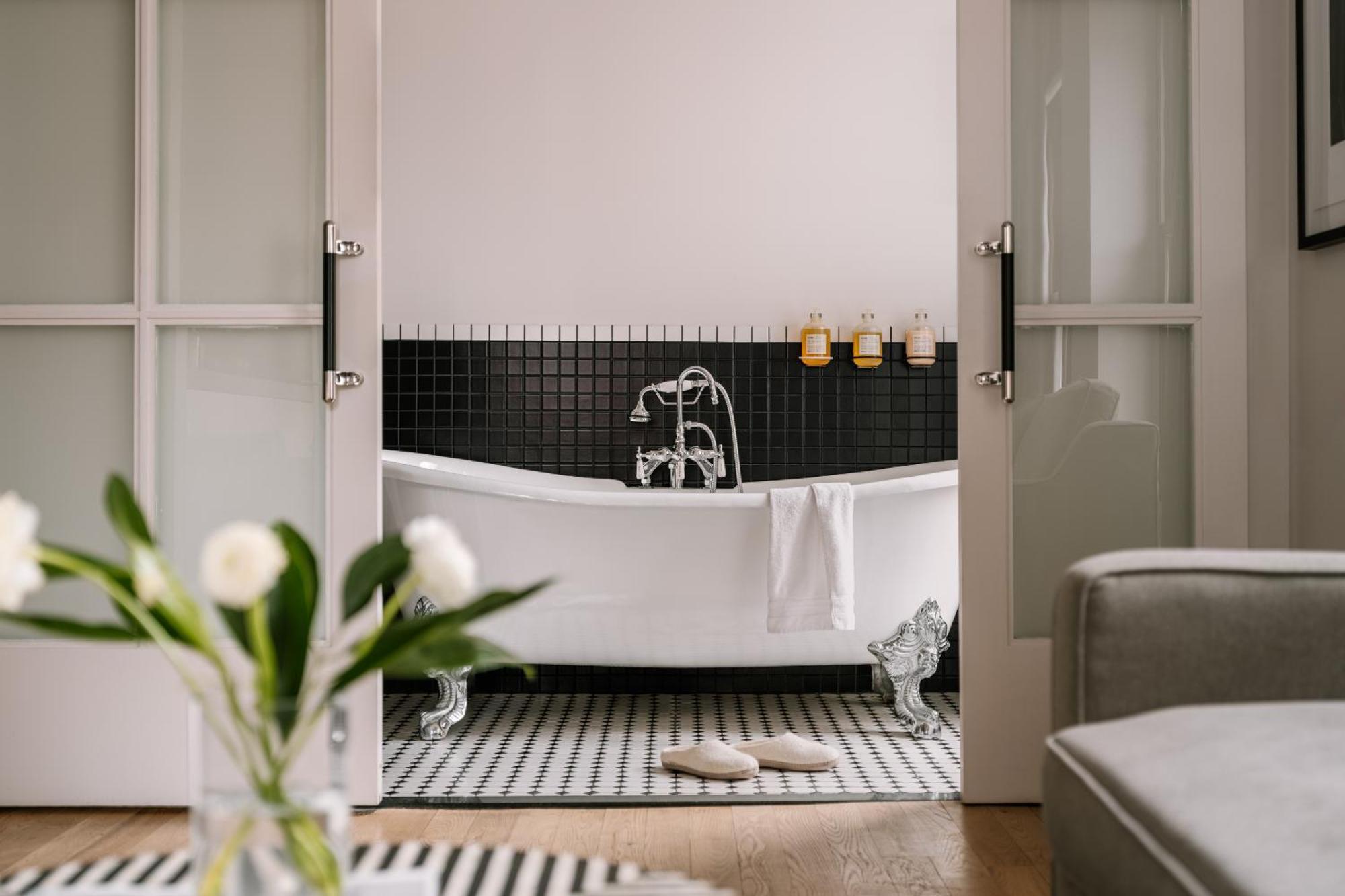 Sonder Duane Street Hotel