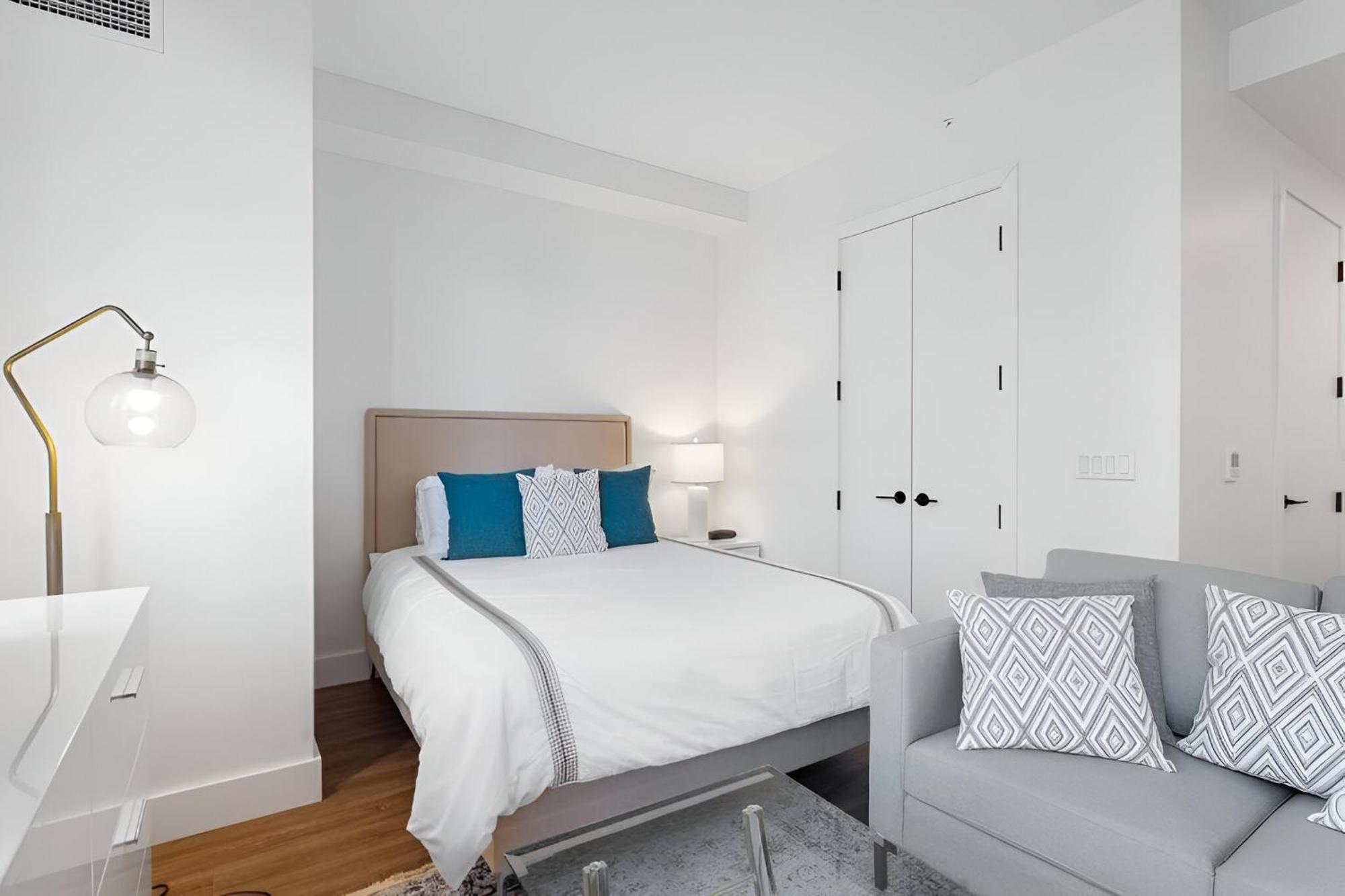 Brooklyn Serenity - Luxe Comfort With Amenities *