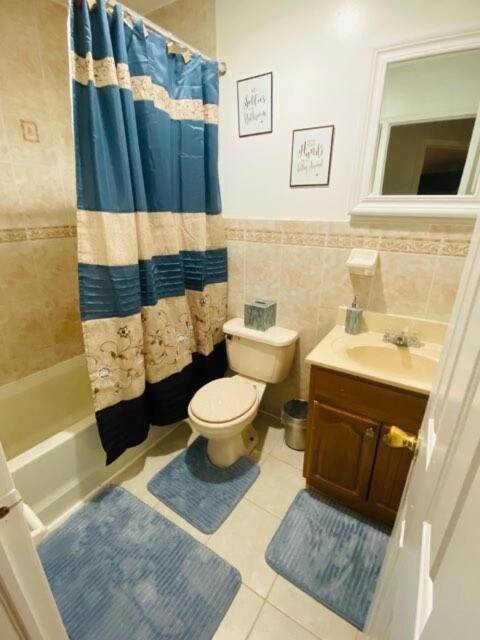 Dreamy 3 Bedroom 2 Baths Master Apartment *