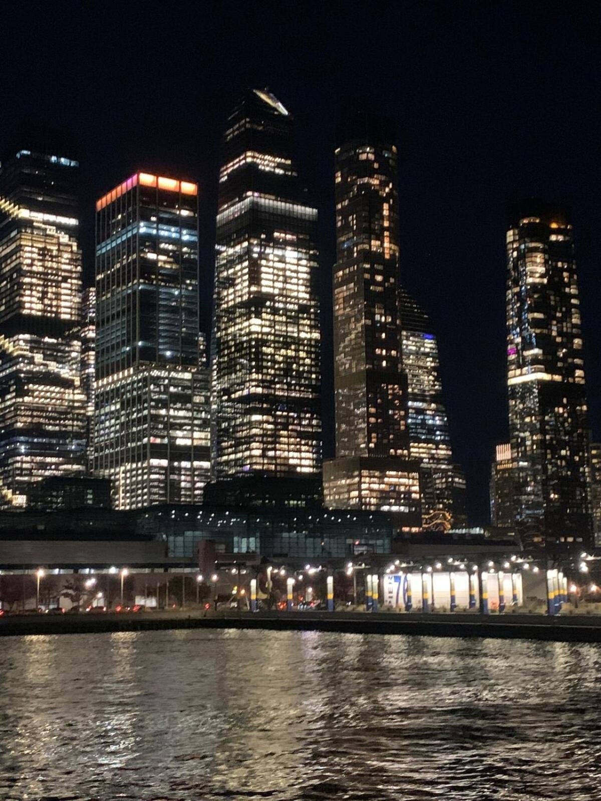 Nyc By The Harbor *