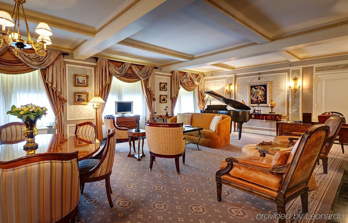 Hotel Elysee By Library Collection