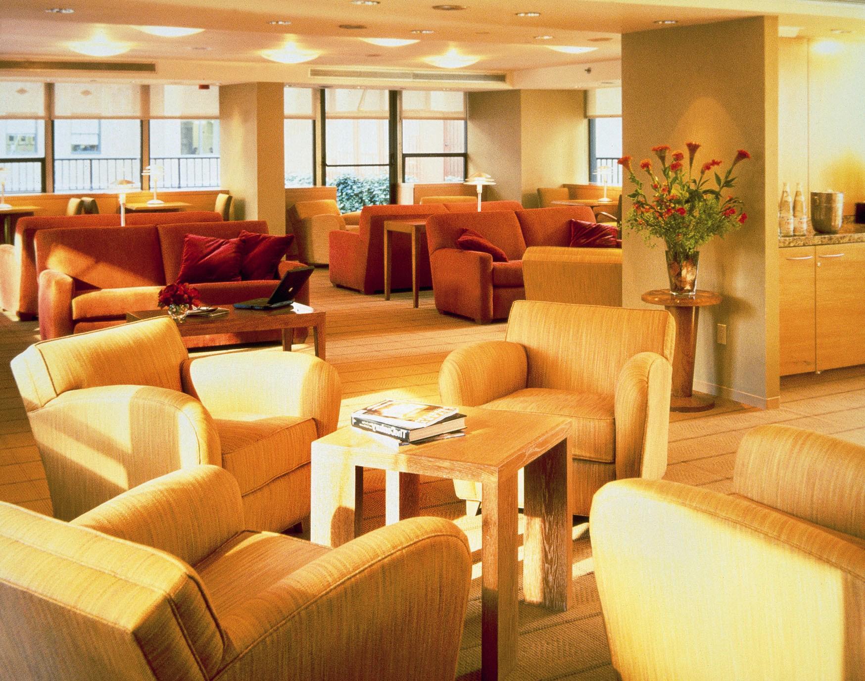 Doubletree By Hilton Metropolitan City Hotel 4*