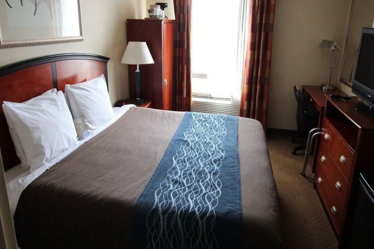 Hotel Red Lion And Brooklyn
