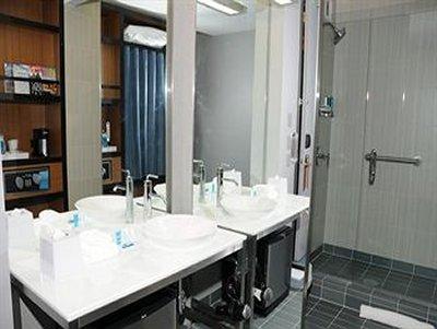 Hotel Aloft Brooklyn 3*