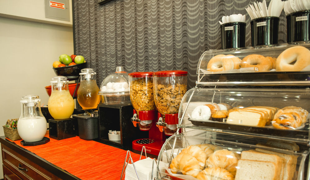 Econo Times Square Hotel