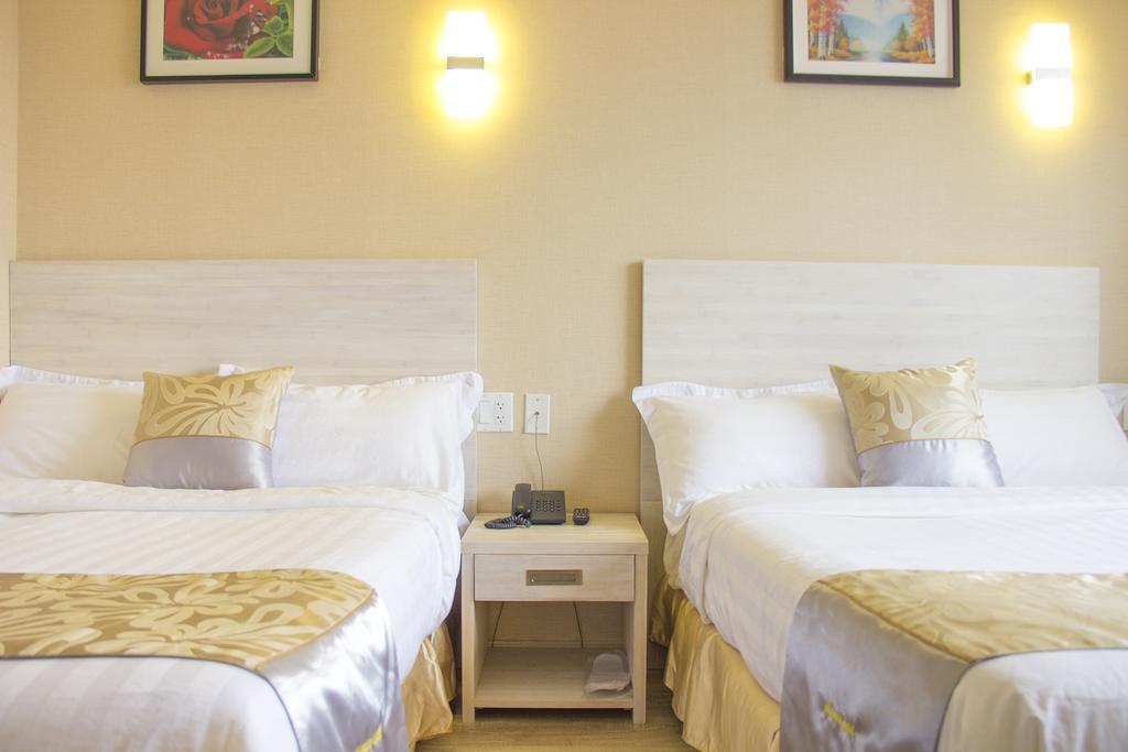 Phoenix Hotel Brooklyn Sunset Park (Adults Only) 2*