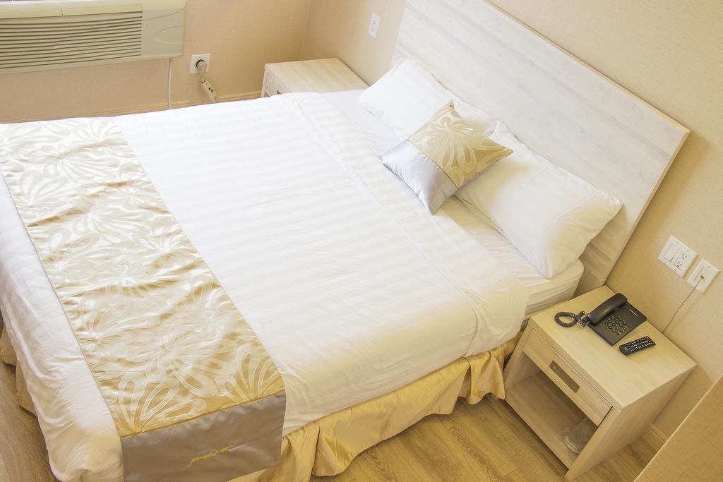 Phoenix Hotel Brooklyn Sunset Park (Adults Only) 2*