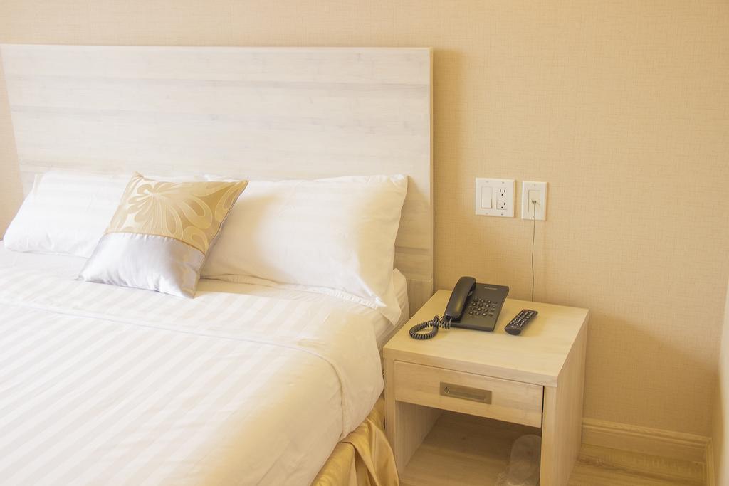 Phoenix Hotel Brooklyn Sunset Park (Adults Only) Hotel