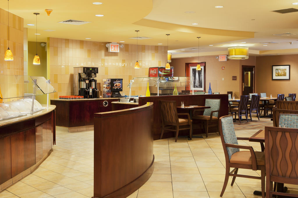 Doubletree By Hilton Jfk Airport 3*