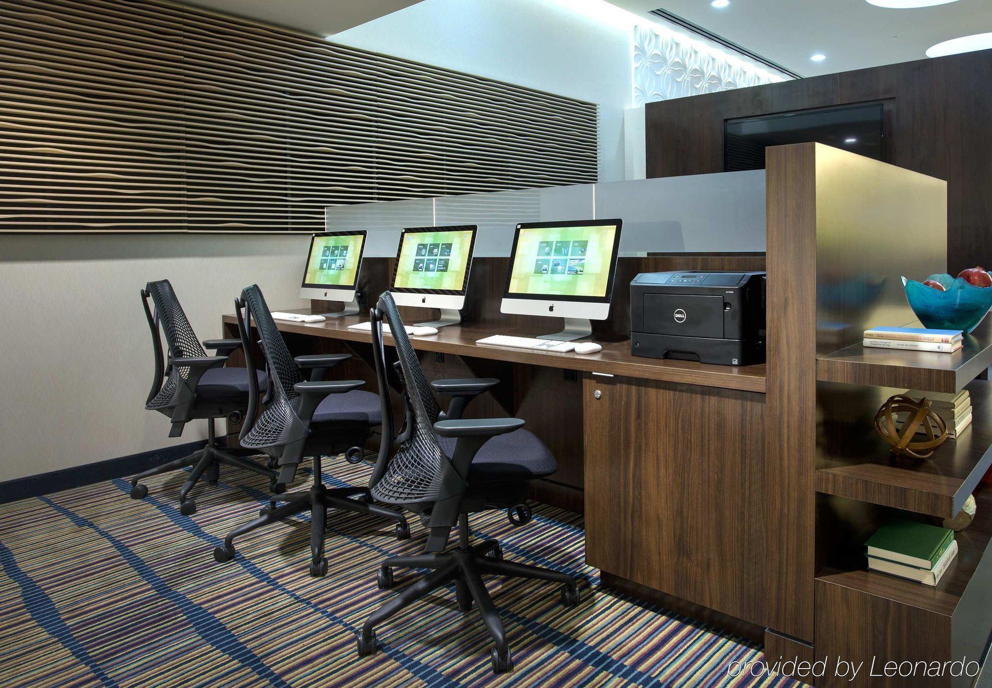 Courtyard By Marriott Manhattan/chelsea Hotel 4*