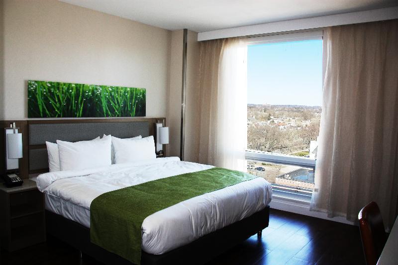 Wyndham Garden Fresh Meadows Flushing 3*