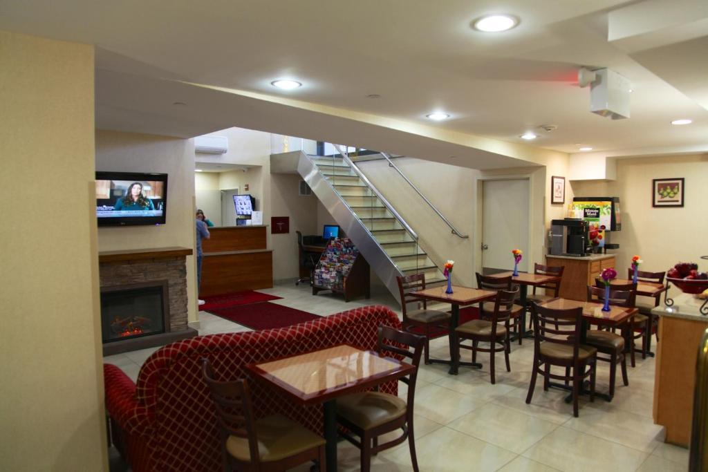 Corona - Laguardia Airport Hotel
