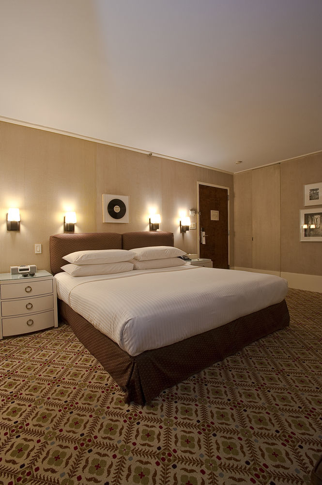 City Club Hotel