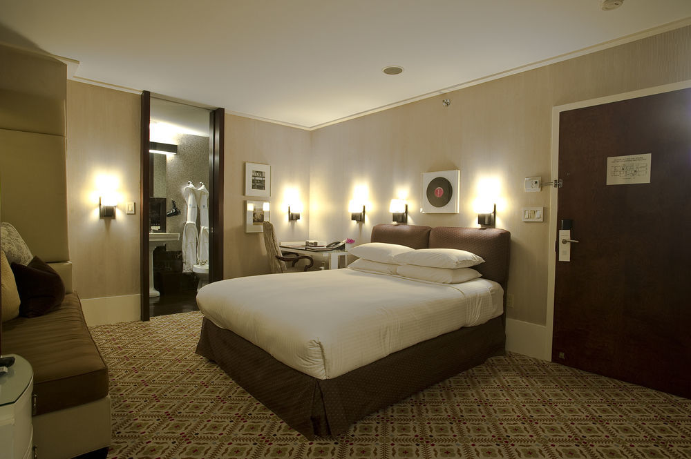 City Club Hotel