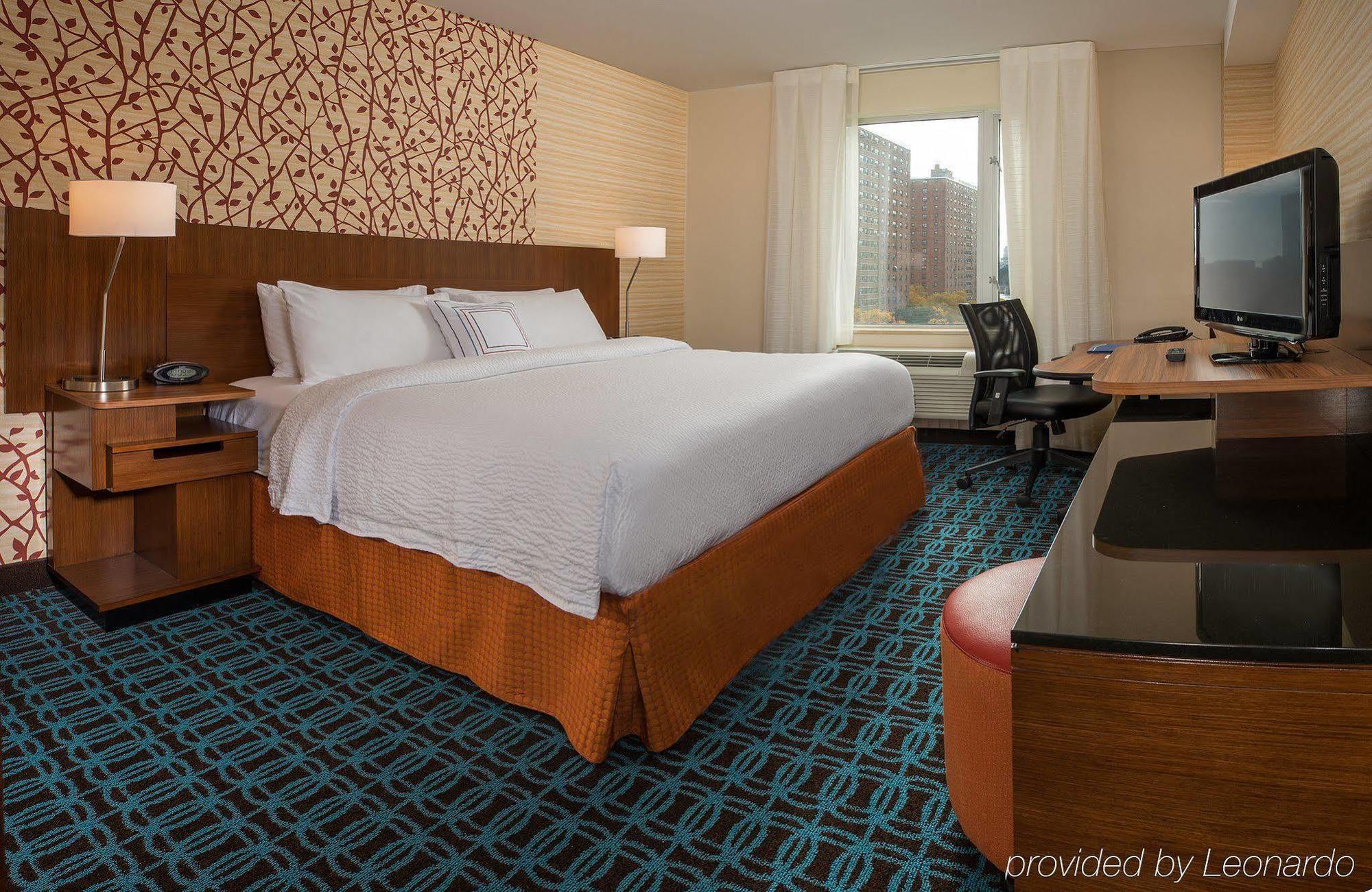 Hotel Fairfield & Manhattan/downtown East 3*
