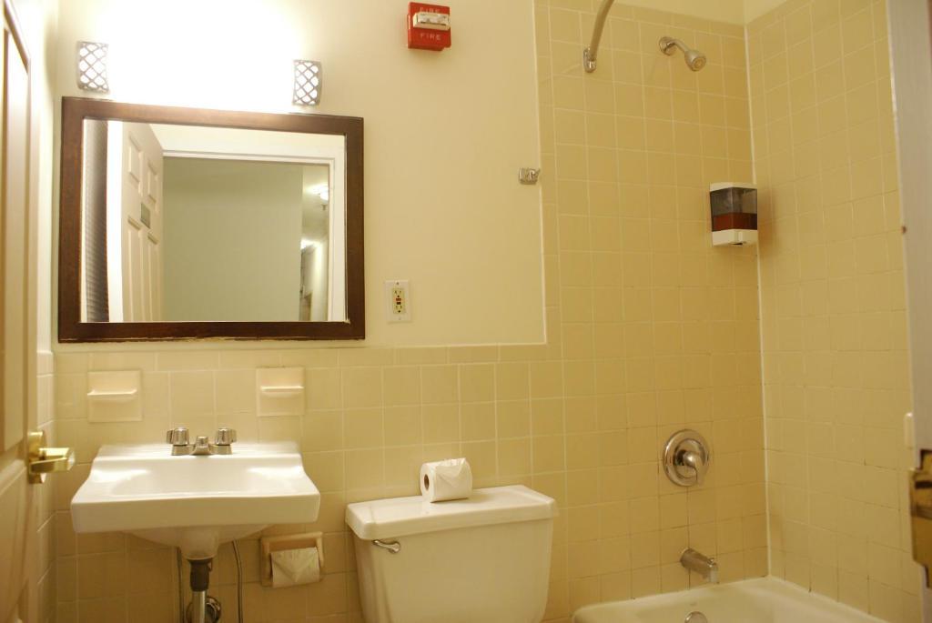 Hotel Americana 2*